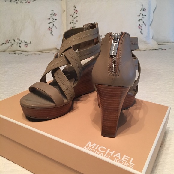 Michael Kors Wedges - Picture 3 of 4